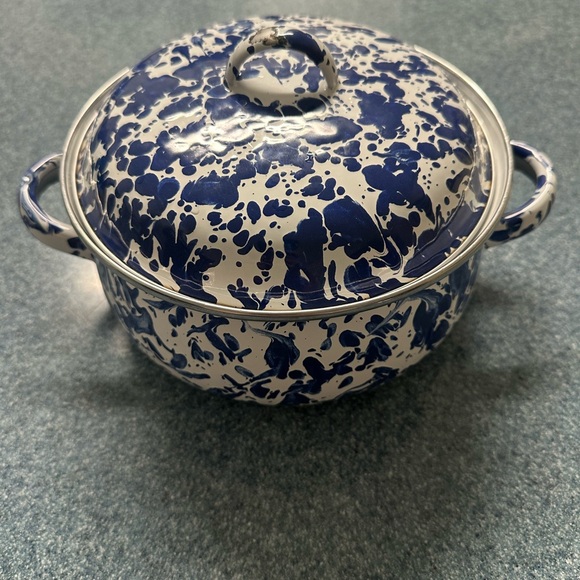 Golden Rabbit Other - Speckled Blue and White Enamelware Casserole Dish (2-quarts)